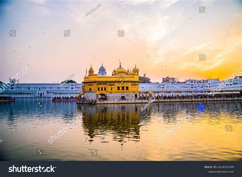 4 Golden Temple Amritsar Diwali Celebration Fireworks Images, Stock ...