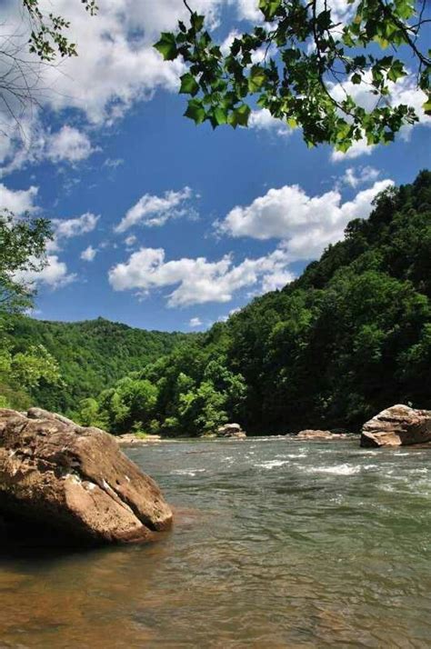 Área Gauley River National Recreation, perto de Summersville, West ...