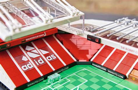 LEGO Launch 3898-Piece Old Trafford Set - SoccerBible