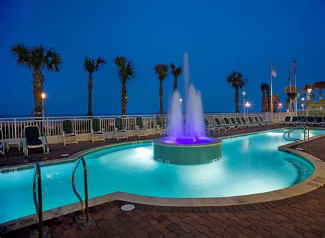 Editor Picks: Cheap Oceanfront hotels in Virginia Beach