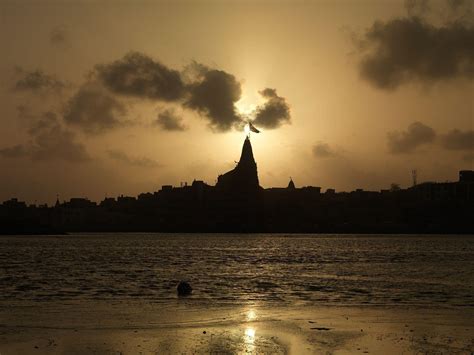 Dwarkadhish Temple Wallpapers - Top Free Dwarkadhish Temple Backgrounds ...