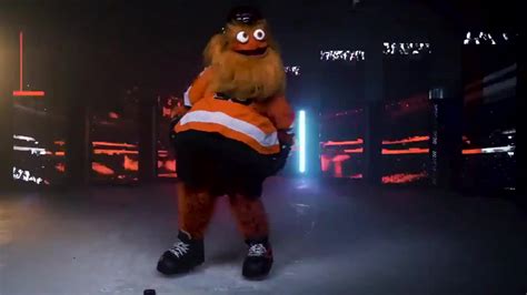 NHL Flyers: Gritty dance