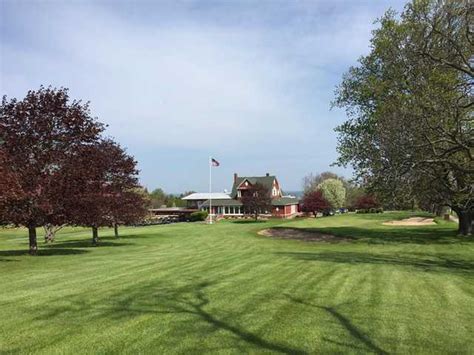 Manistee Golf & Country Club in Manistee