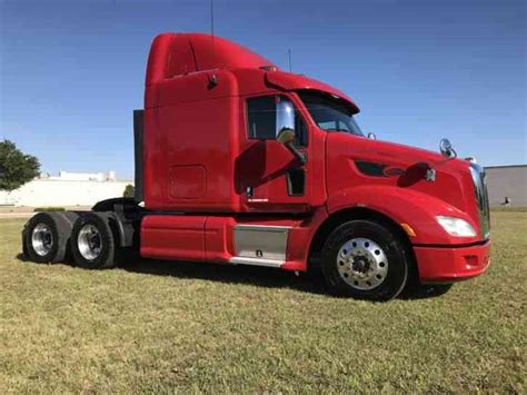 Peterbilt 587 SLEEPER (2012) : Sleeper Semi Trucks