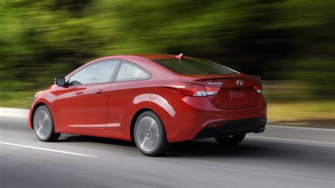 2013 Hyundai Elantra Coupe debuts at 2012 Chicago auto show