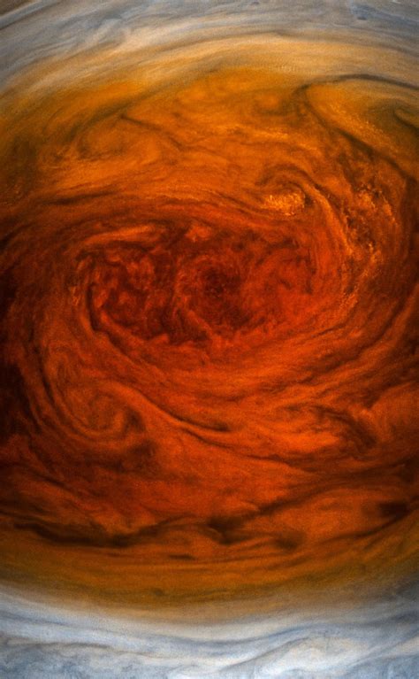 Stunning Images Capture First Close-Up With Jupiter's Great Red Spot ...