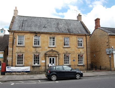 17 Market Street, Crewkerne © Bill Harrison :: Geograph Britain and Ireland