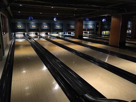 12 Striking Alleys For Bowling In London