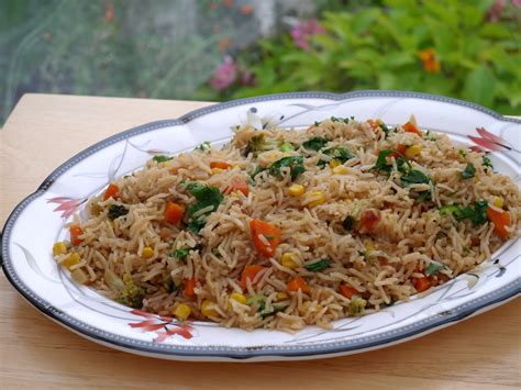 This Muslim Girl Bakes: Vegetable Pulao.