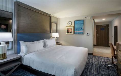 DOUBLETREE BY HILTON HOT SPRINGS - 95 Photos & 28 Reviews - 4813 ...