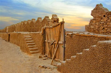 Al-Diriyah Wall | Middle eastern history, Places around the world, Saudi arabia