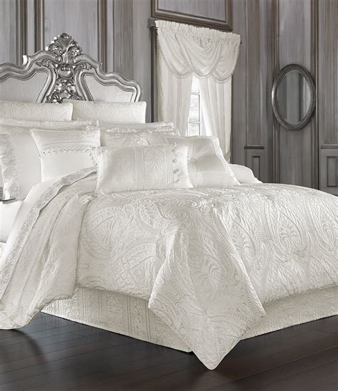 J Queen New York Comforter Set / J. Queen New York Astoria Damask ...