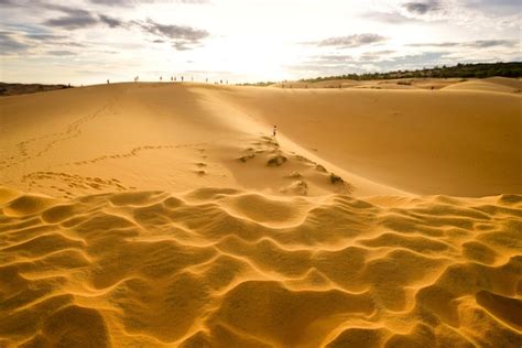 Premium Photo | Red sand dunes in mui ne vietnam