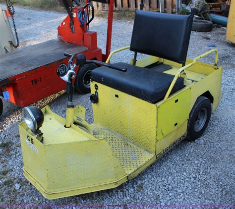 Cushman 898320 utility cart in Tonganoxie, KS | Item BB9270 sold | Purple Wave