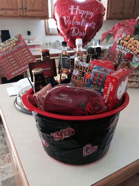 Valentine's Day Gift Baskets: 6 Romantic Ideas To Impress | Get Your ...