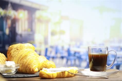 Premium Photo | Fresh pastries on the table. french flavored croissant for breakfast.