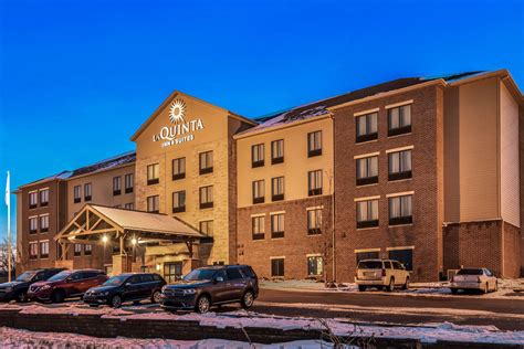 La Quinta Inn & Suites by Wyndham Sioux Falls | Sioux Falls, SD Hotels