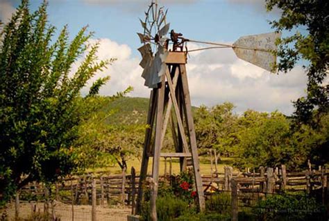 Dixie Dude Ranch in Bandera | Tour Texas