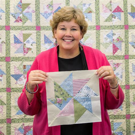 Jenny teaches a fun spin on the Pinwheel block! | Missouri star quilt ...