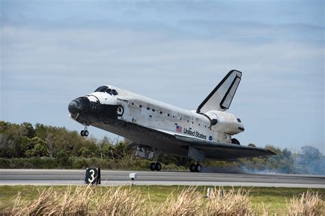 Space Shuttle Discovery: Final Touchdown | Smithsonian Institution