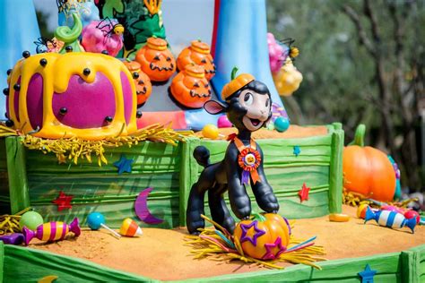 13 Perfect Halloween Photos from Tokyo Disney Resort