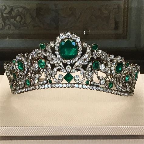 Magnificent emerald and diamond tiara by Bapst, 1820. Worn by various French royalty including ...