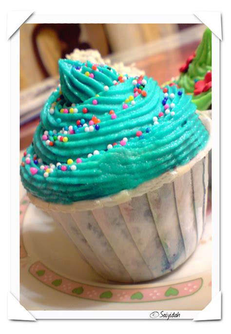 Blue Icing Cupcakes by munchinees on DeviantArt