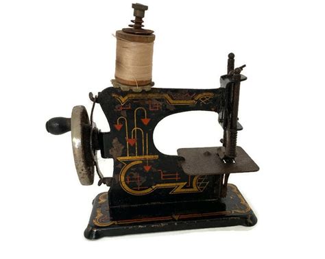 Vintage Toy Sewing Machine Collectible DisplayToy, – Duckwells