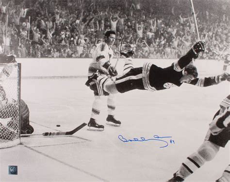 Bobby Orr Signed Bruins "The Flying Goal" 16x20 Photo (Orr COA) (See ...