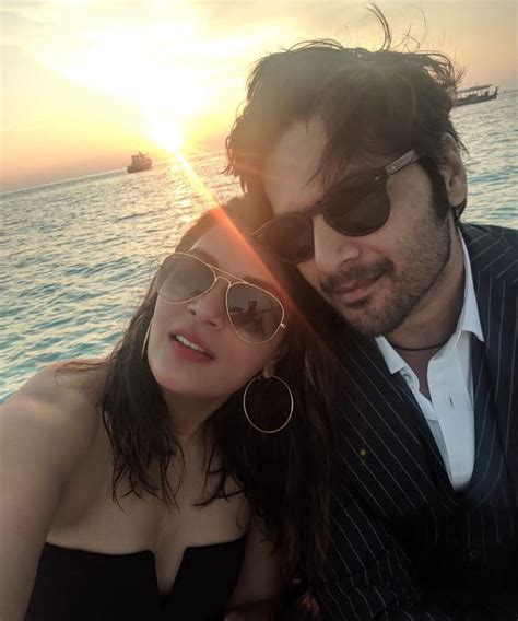 Ali Fazal & Richa Chadha’s Wedding Invite Has A 90s' Vibe - ShaadiWish