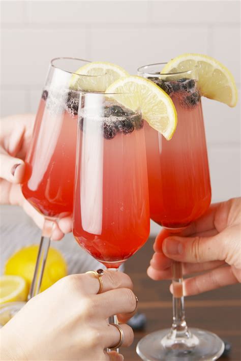 30 Easy Champagne Cocktails - Drink Recipes with Champagne - Delish.com