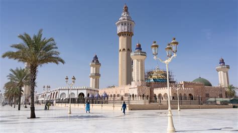 Face au Covid-19 : Touba se bunkarise; mariages et baptêmes interdits ...