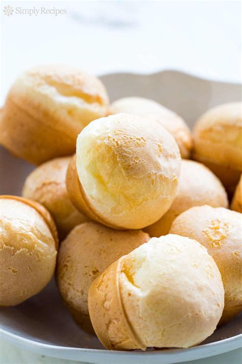 Easy Brazilian Cheese Bread (Pão de Queijo)