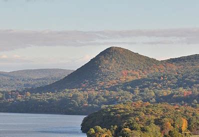 Sugarloaf Hill (Putnam County, New York) - Wikipedia