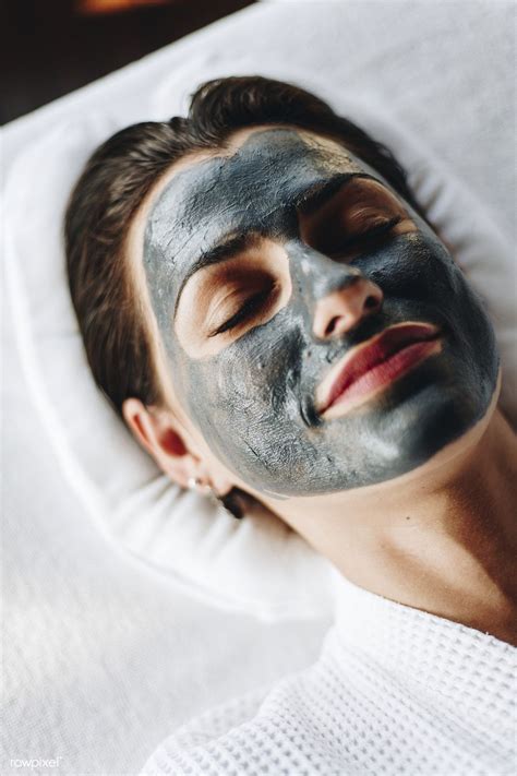 Woman relaxing with a facial mask at the spa | premium image by rawpixel.com / McKinsey | Masker ...