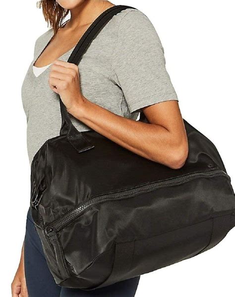 Lululemon Everywhere Duffel Bag | Gifts For People Who Love the Gym ...