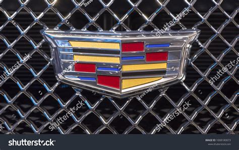 628 Cadillac emblem Images, Stock Photos & Vectors | Shutterstock