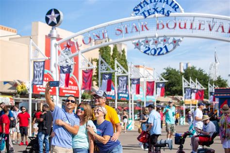 The State Fair Of Texas Makes Triumphant Return To Fair Park | KERA News