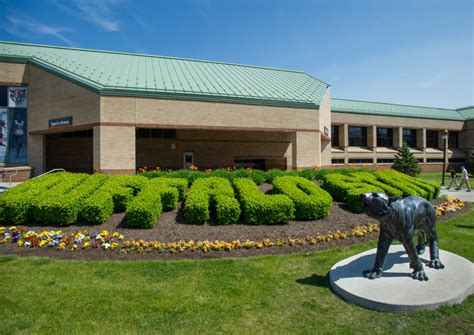 Buffalo State Alumni Recognized at 148th Commencement | News | SUNY Buffalo State University