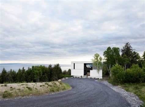 A Simple and Elegant House with Spectacular 360 Degree Views in Charlevoix