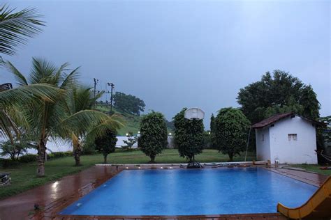 Karjat Villa Pool: Pictures & Reviews - Tripadvisor