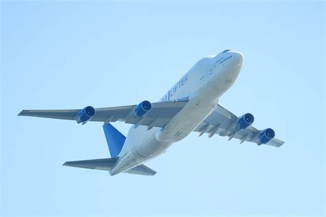 Boeing 747 Dreamlifter Loses Wheel Departing Taranto, Italy