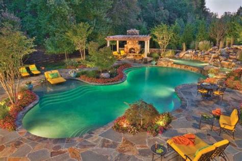 20 Breathtaking Nighttime Pool Views