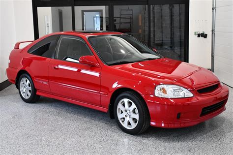 No Reserve: 44k-Kilometer 2000 Honda Civic SiR Coupe for sale on BaT ...