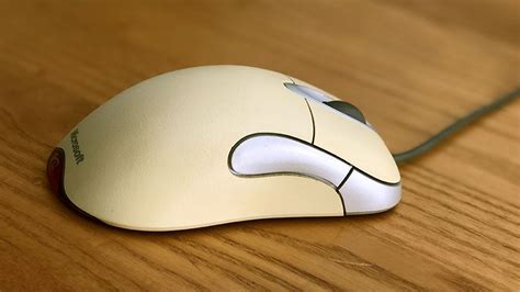 Mouse Aficionados Rejoice: The IntelliMouse Rides Again – Review Geek