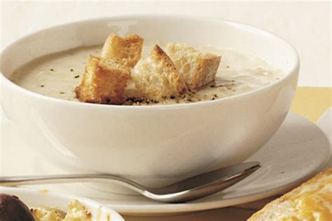 Creamy Cheddar Onion Soup - Black Diamond