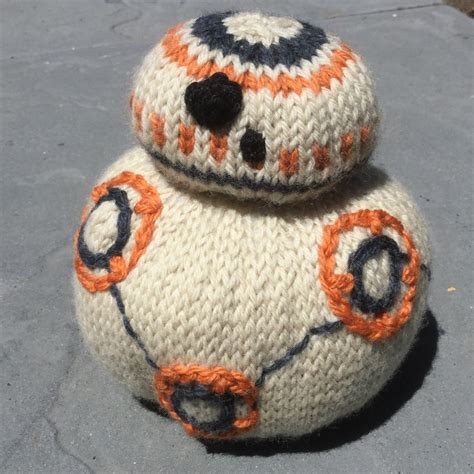 BB-8 Knitting Pattern from “Star Wars: The Force Awakens” | The Knit Guru