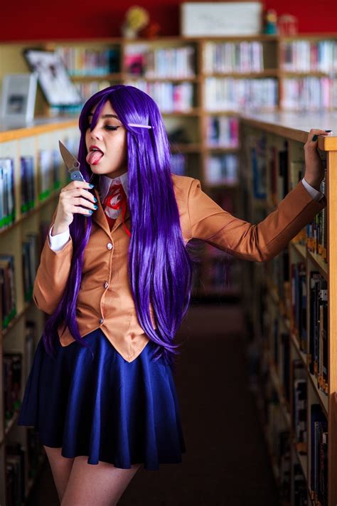 Yuri cosplay by LissaCosplay : r/DDLC