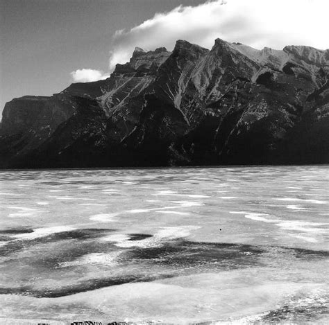 Winter Diving In Canada Series - Ice Dive In Lake Minnewanka - The Scuba News