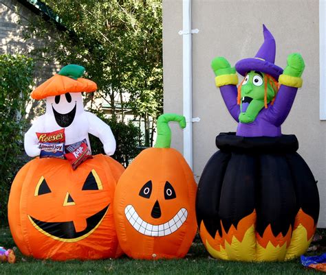 Outdoor Halloween Decorations Ideas To Stand Out